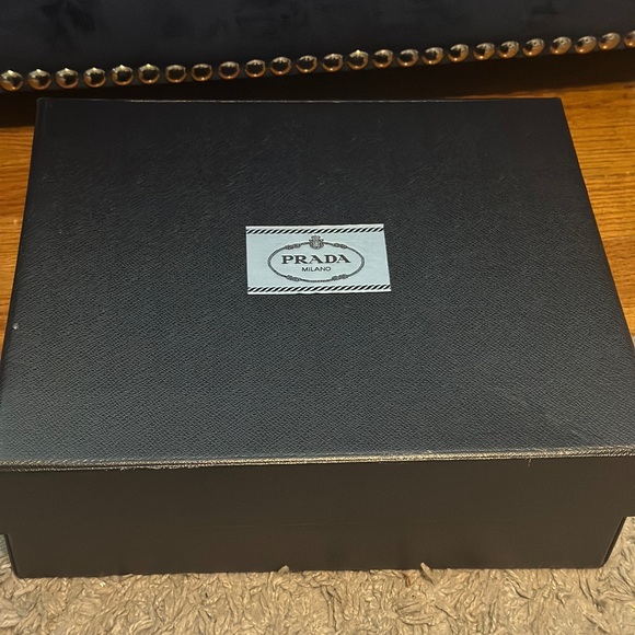 NEW Prada Re-Edition 2005 Re-Nylon bag LIMITED EDITION COLOR! - Picture 9 of 9